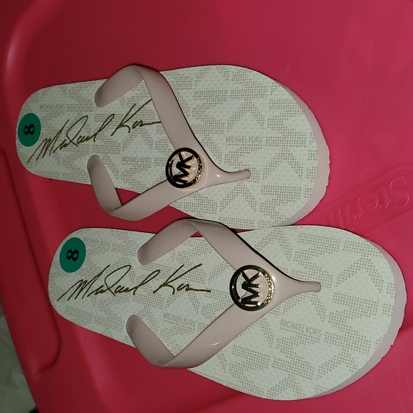 New Michael Kors Pink & Vanilla PVC Flip Flops Size 8 - Picture 5 of 8